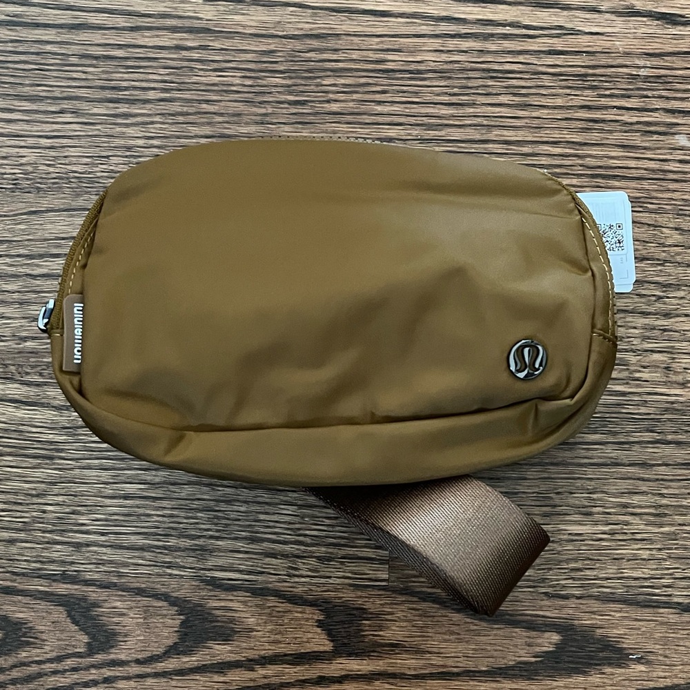 Burnt caramel belt bag